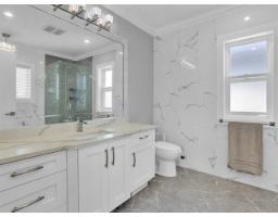 15456 Russell Avenue, White Rock, BC V4B2R3 Photo 19