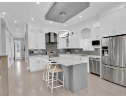 15456 Russell Avenue, White Rock, BC V4B2R3 Photo 9