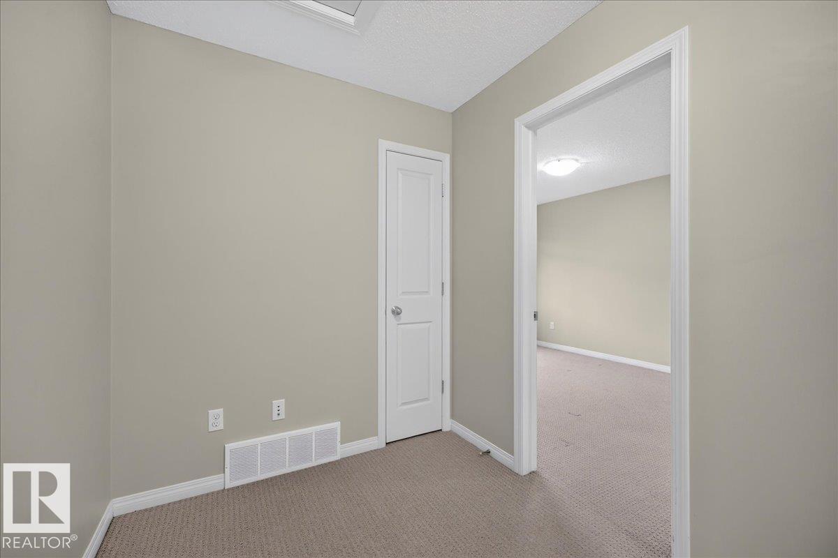 #61 1804 70 ST SW - 17