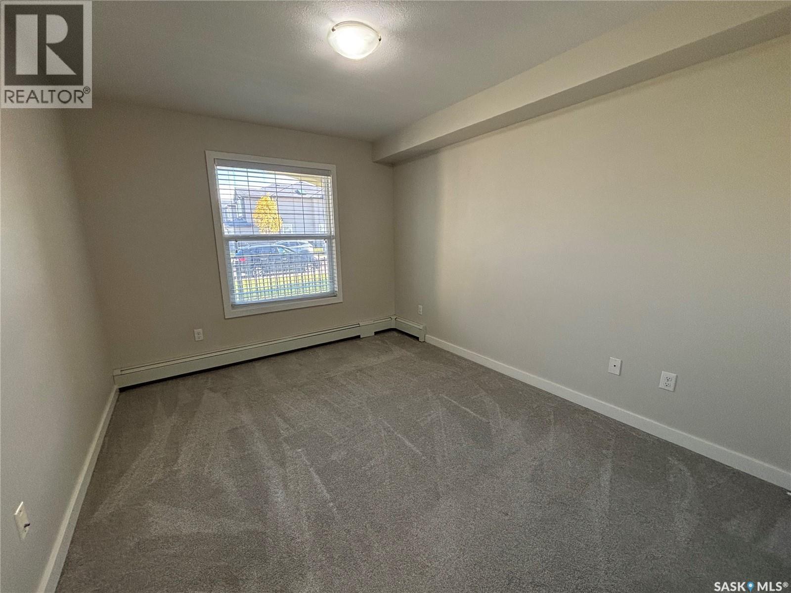 #105 211 Ledingham STREET - 9