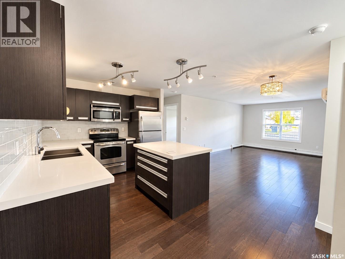 #105 211 Ledingham STREET - 3