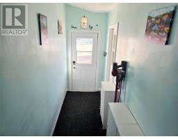 8 Cashin Avenue thumbnail 3