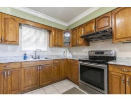 12353 81a Avenue, Surrey, BC V3W0X8 Photo 17