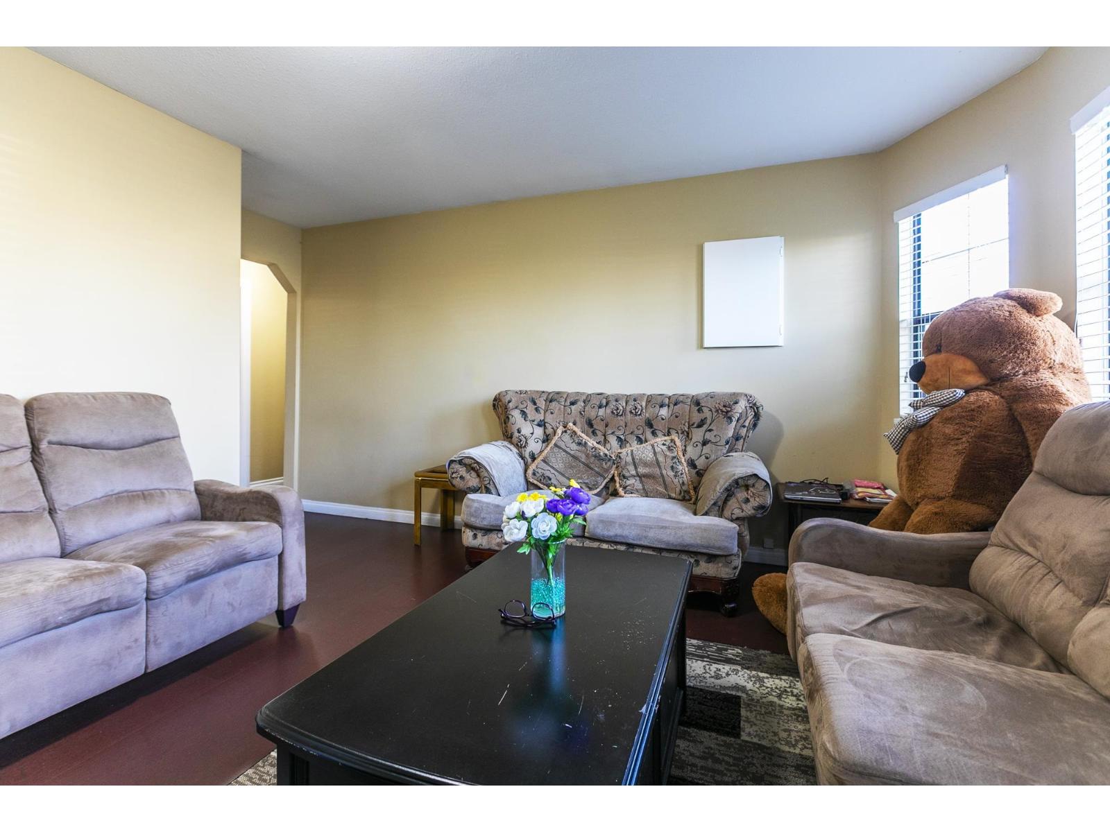Photo of 12353 81A AVENUE 32