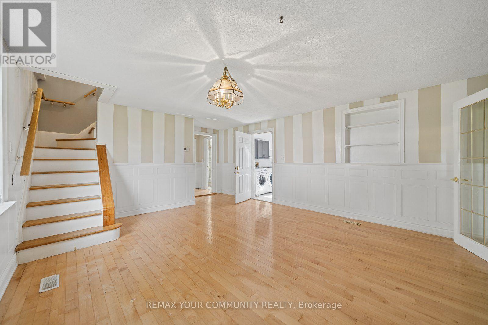 5440 YONGE STREET - 18