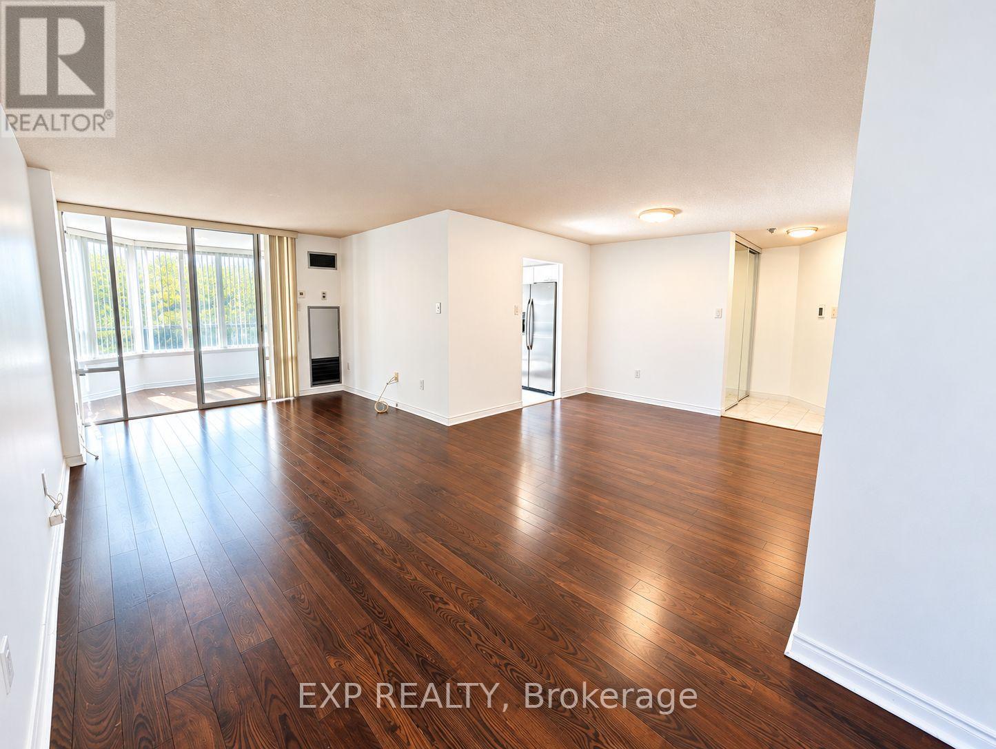 7250 Yonge Street — photo 11