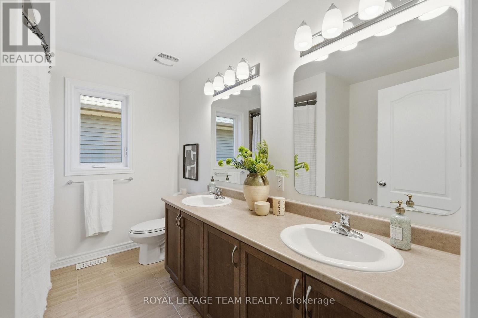 708 EAGLE CREST HEIGHTS - 28