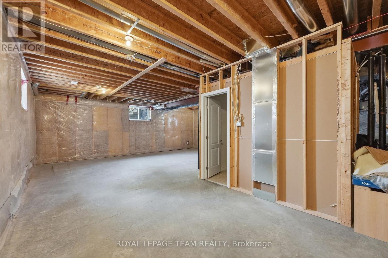 708 EAGLE CREST HEIGHTS - 31