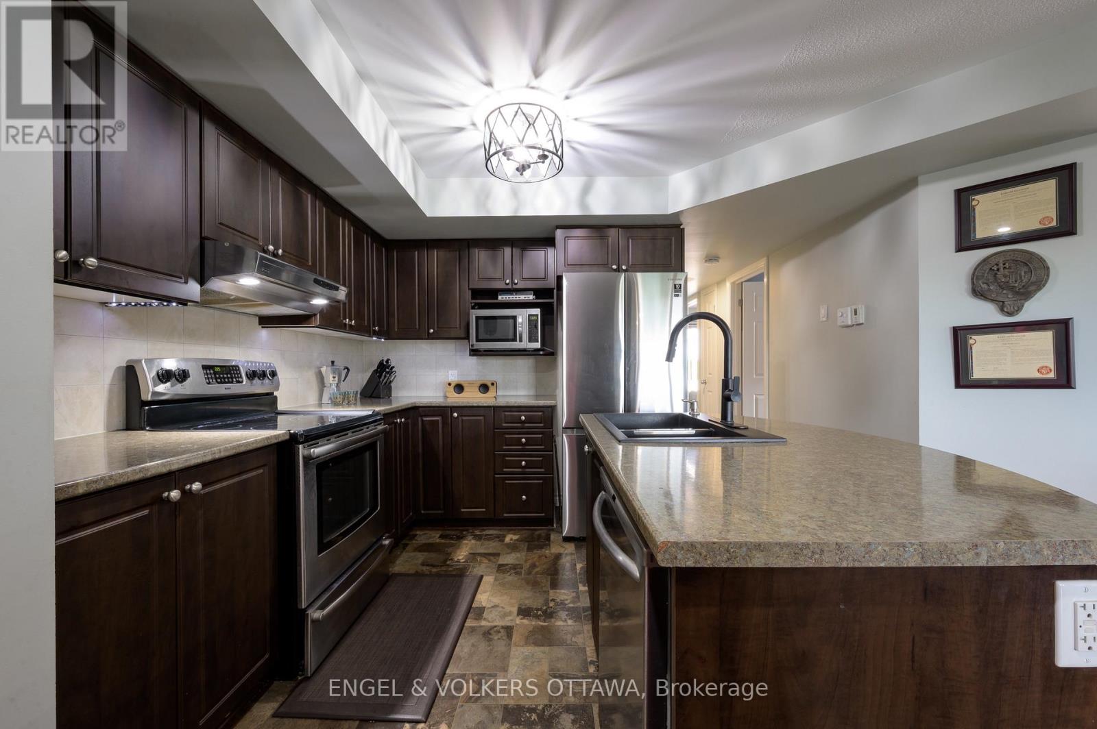 #7 50 BARNSTONE DRIVE - 9
