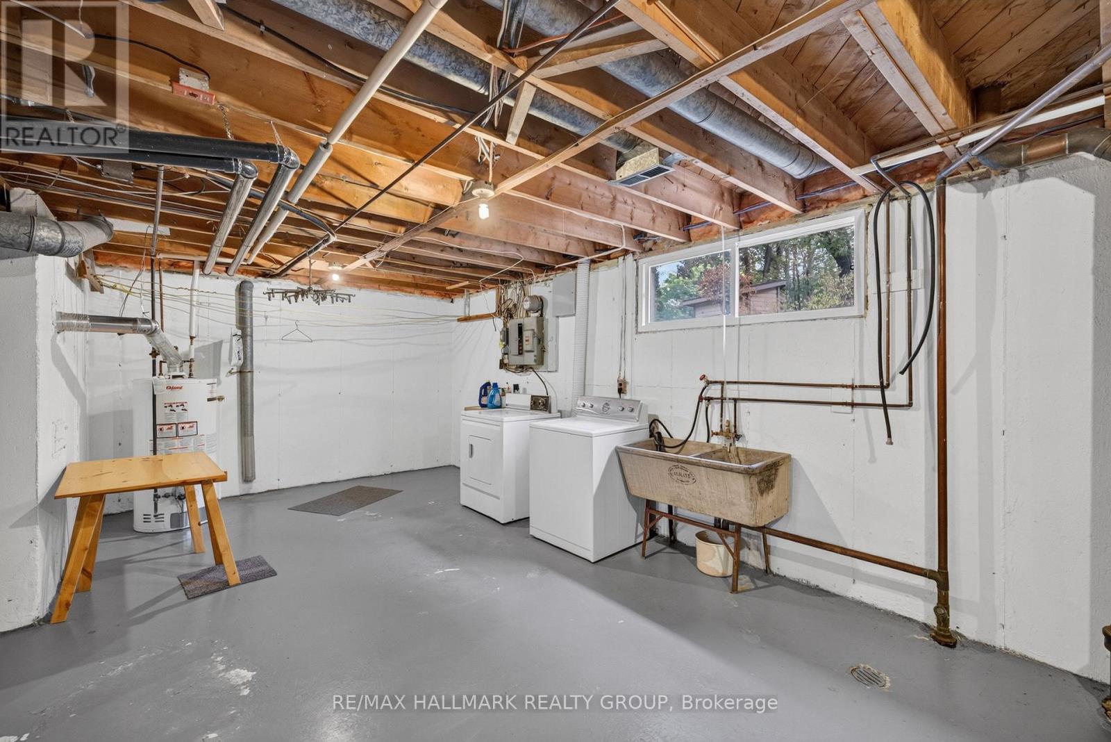 1471 ORCHARD AVENUE - 44