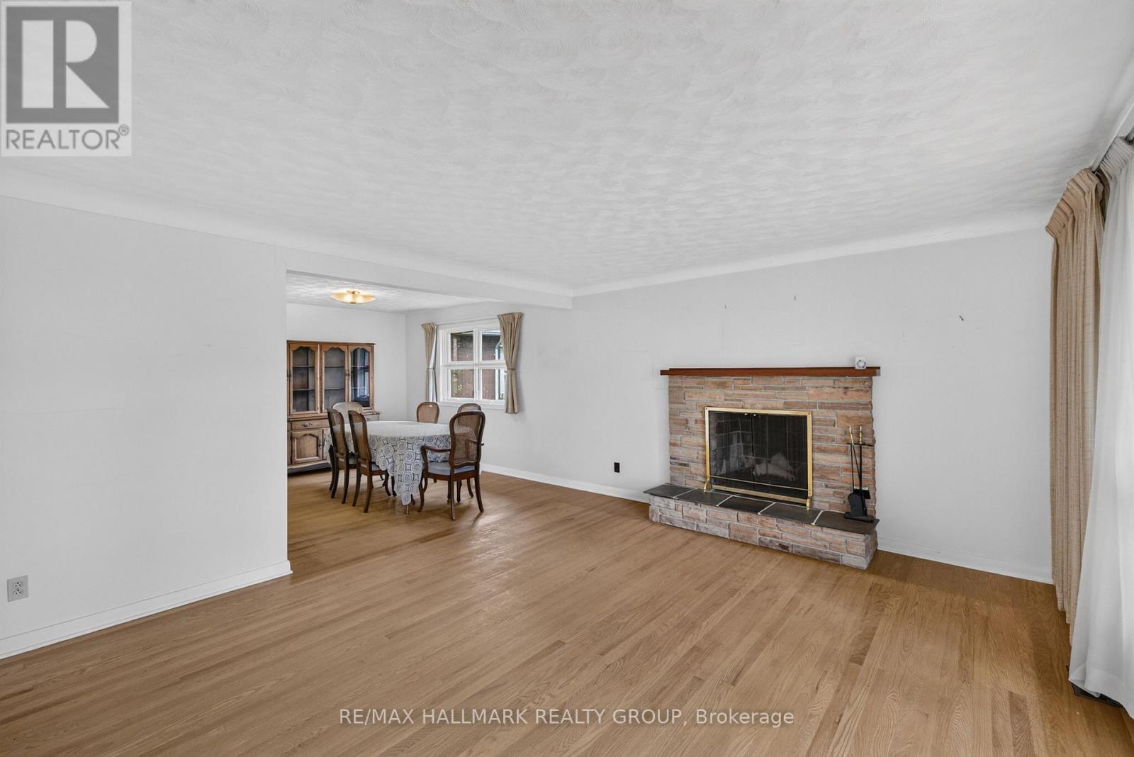 1471 ORCHARD AVENUE - 8