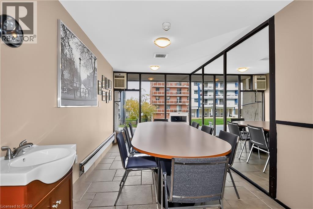 150 Charlton Avenue East — photo 10