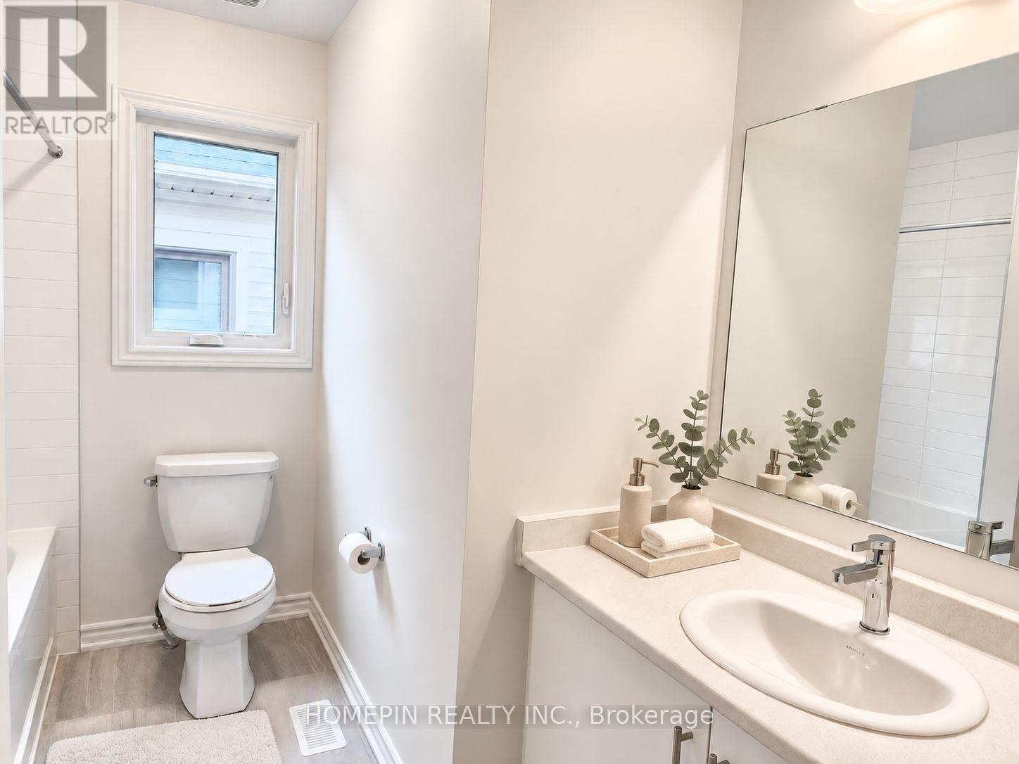 21 Phoenix Boulevard, Barrie, ON photo 18