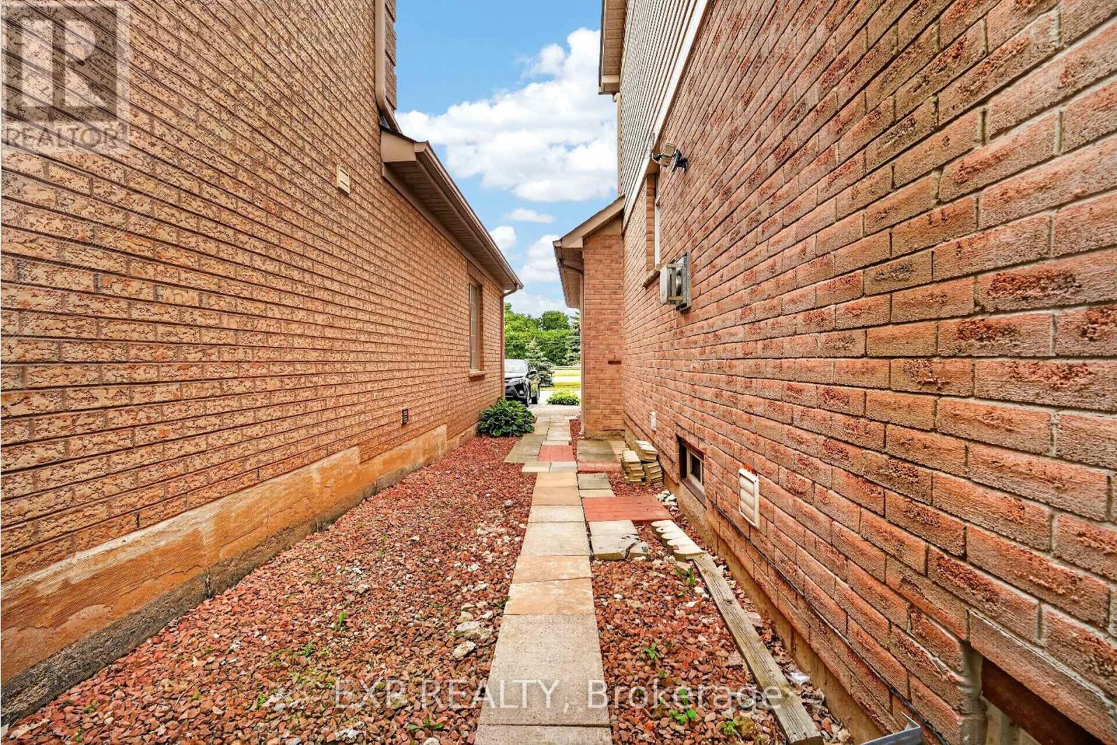 5896 Chorley Place — photo 4