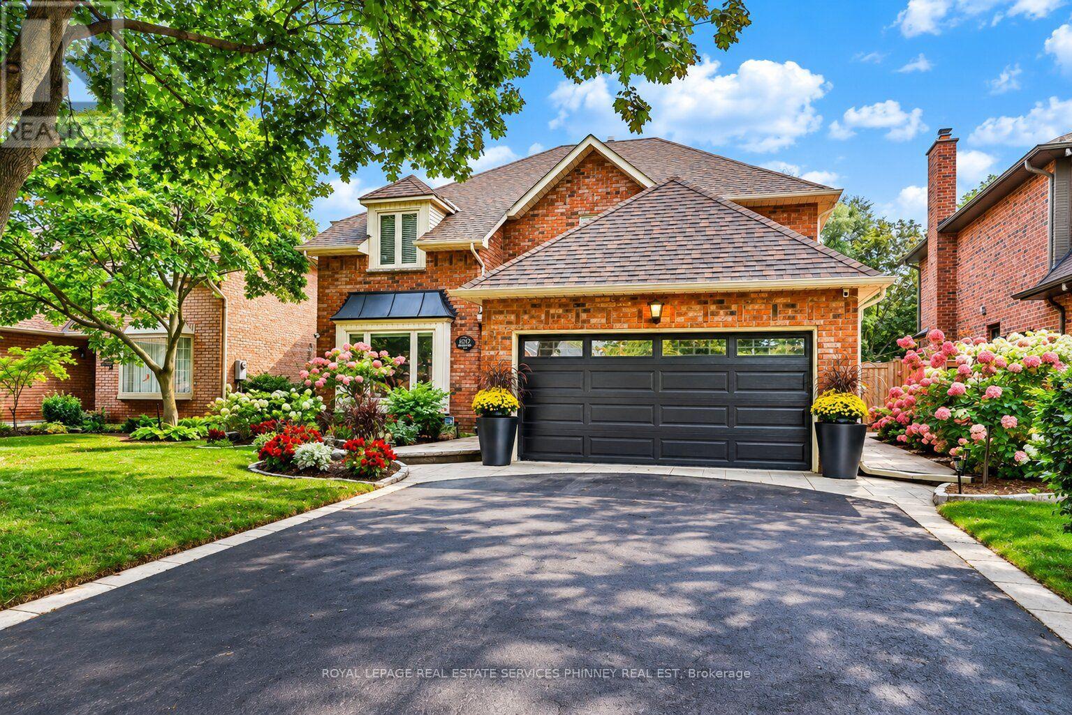 1012 Oak Meadow Road, Oakville, ON photo 2
