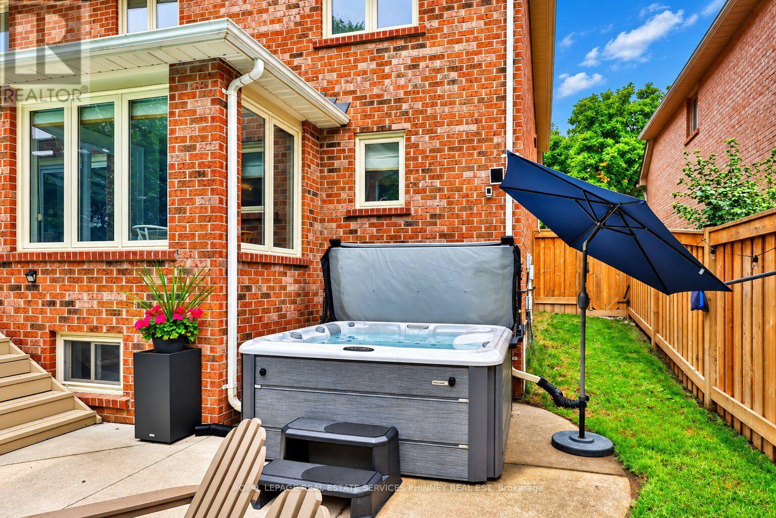 1012 Oak Meadow Road, Oakville, ON photo 39