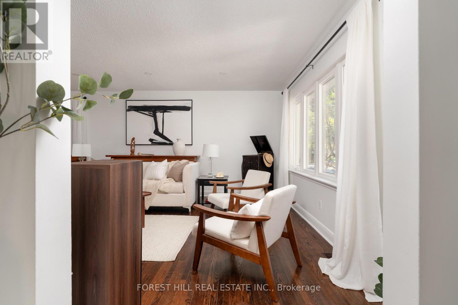 37 CYNTHIA ROAD - 2