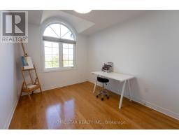 479 Vodden Street E, Brampton, ON L6S0C7 Photo 34