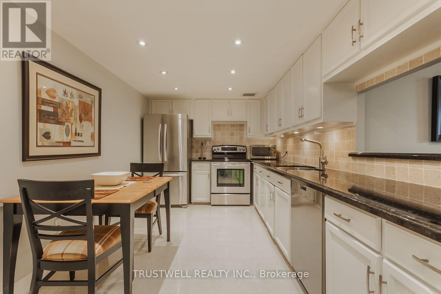 #206 5444 YONGE STREET - 3
