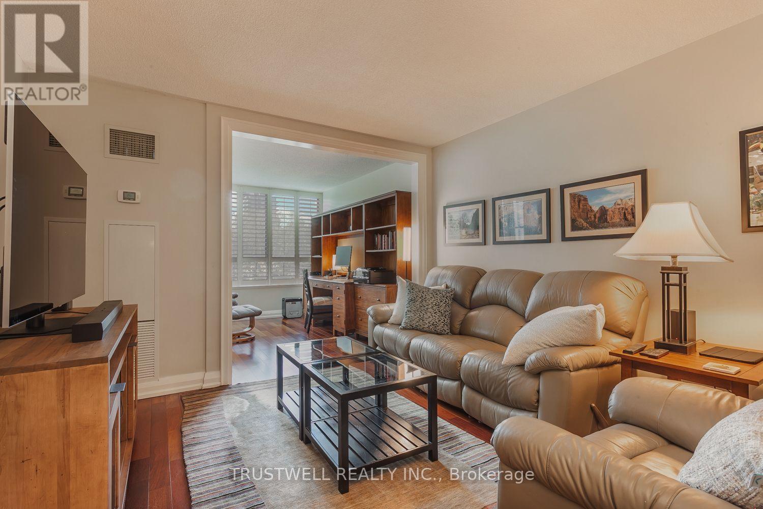 #206 5444 YONGE STREET - 6