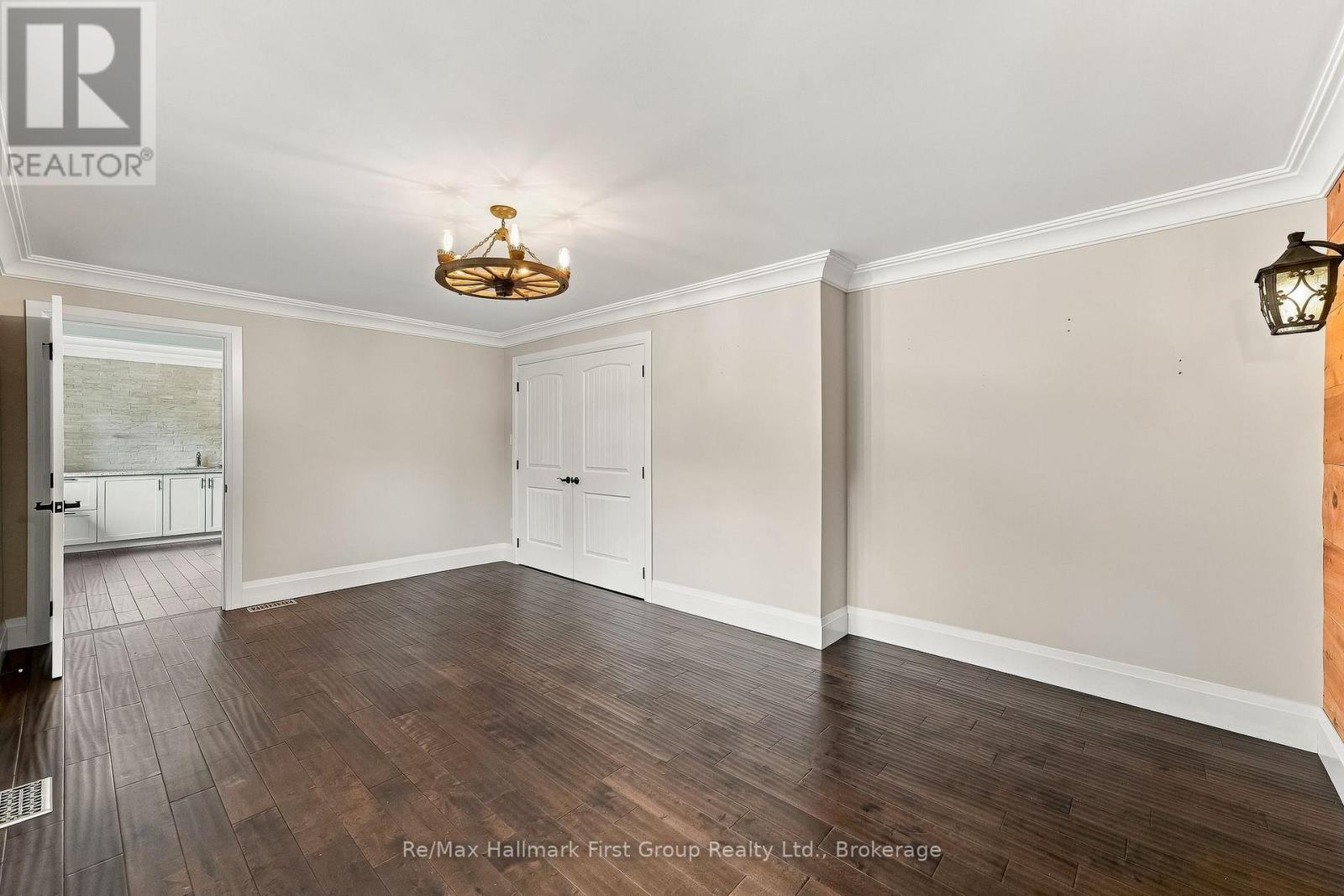 4800 Main Street — photo 30