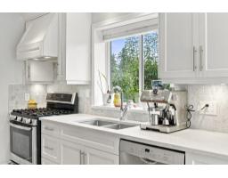 18707 60a Avenue, Surrey, BC V3S7P3 Photo 10
