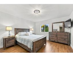 18707 60a Avenue, Surrey, BC V3S7P3 Photo 24