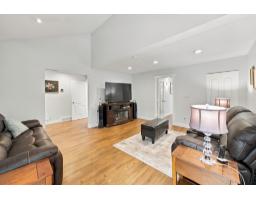 18707 60a Avenue, Surrey, BC V3S7P3 Photo 35