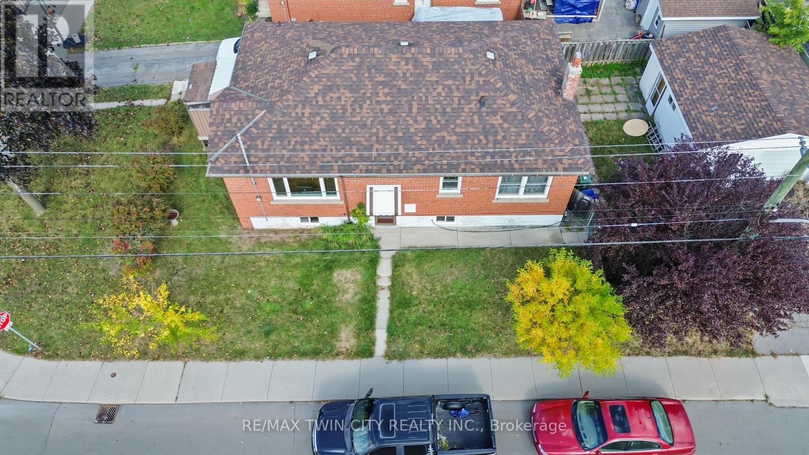 66 WALTER AVENUE N, Hamilton (Normanhurst) — photo 2