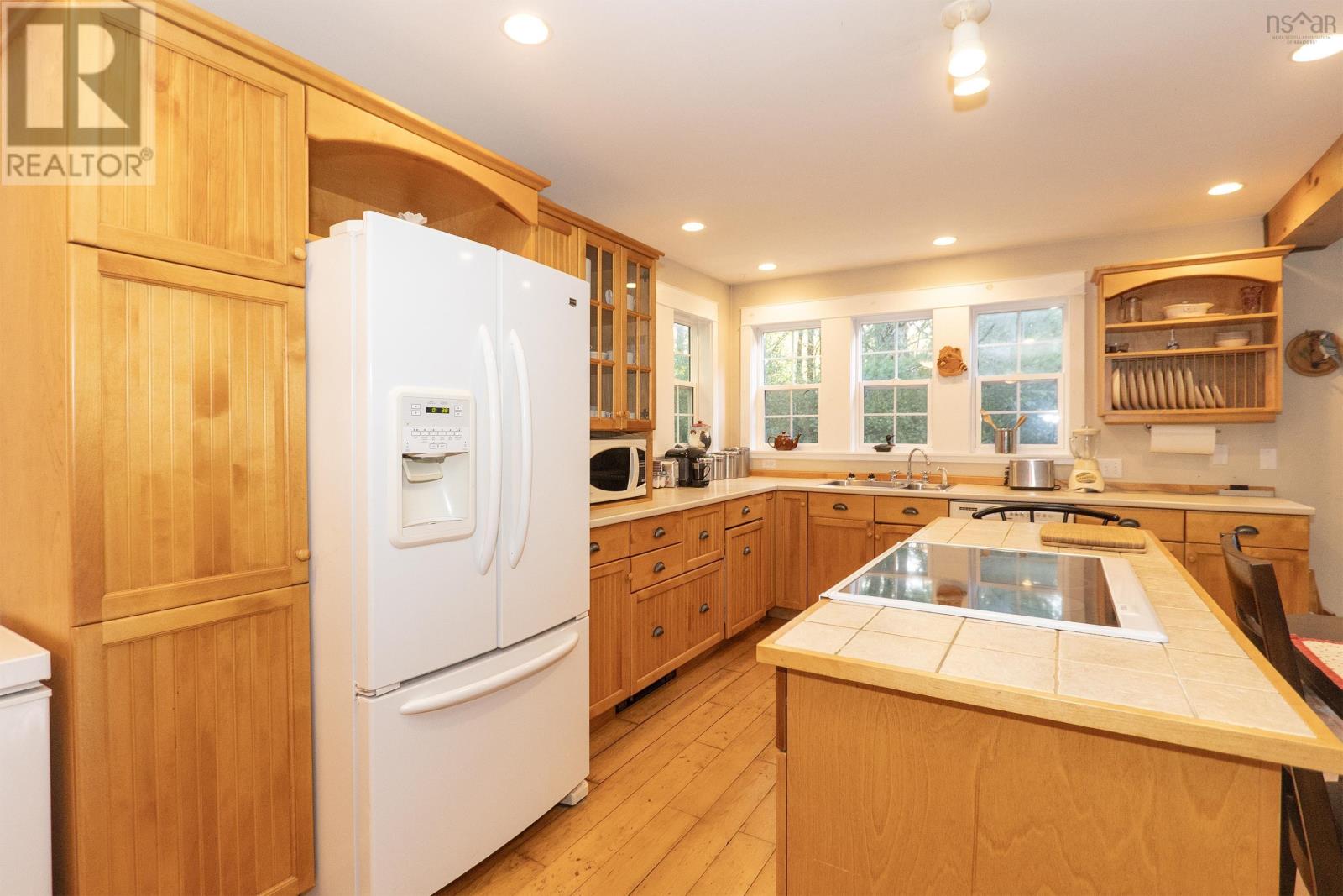 143 Porter Road - 13