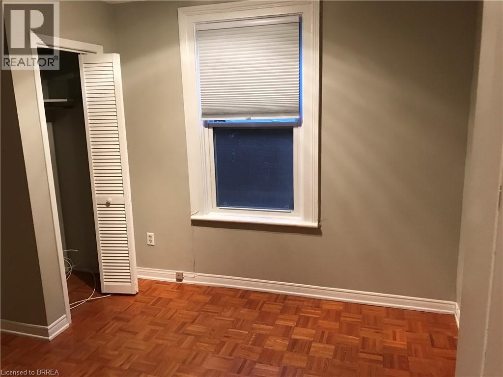 203 BRANT Avenue, Brantford — photo 10