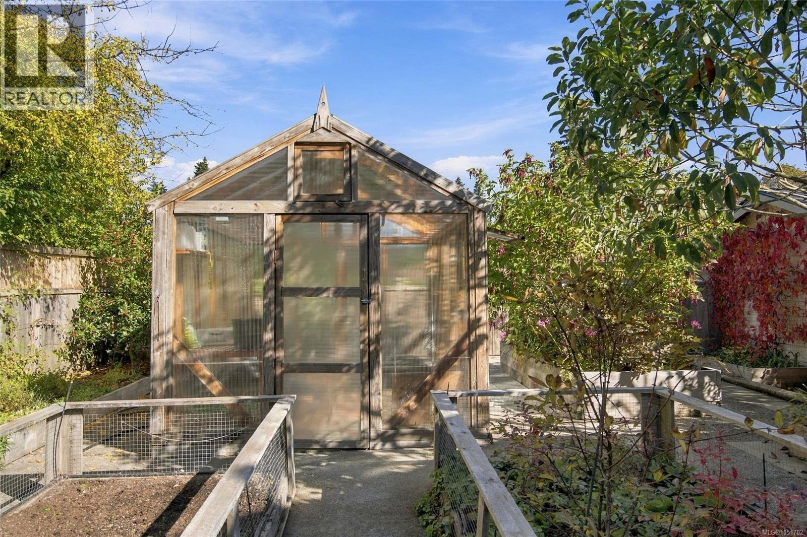 1061 Harlequin Rd - Image 10