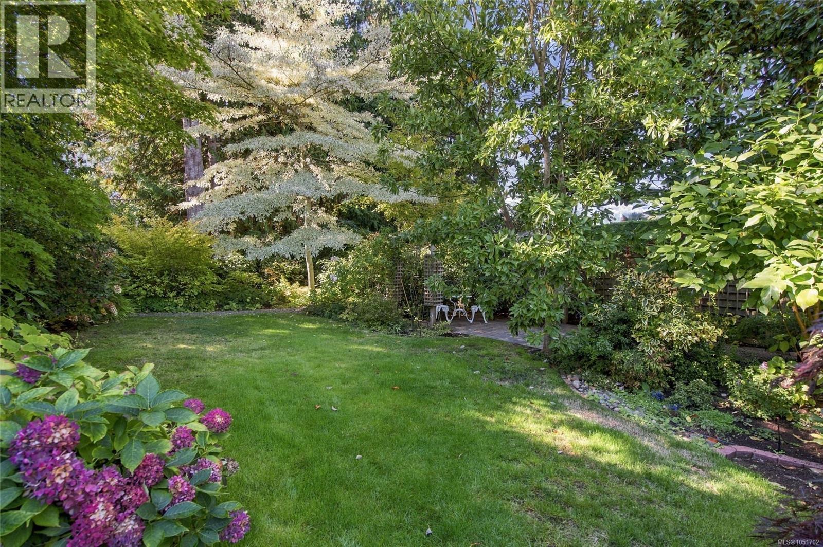 1061 Harlequin Rd - 13