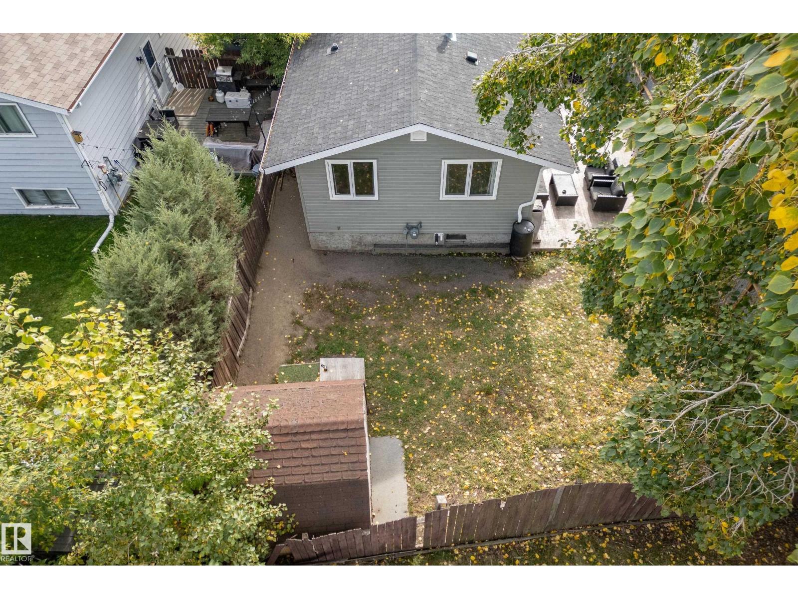 18024 73 AV NW - 33