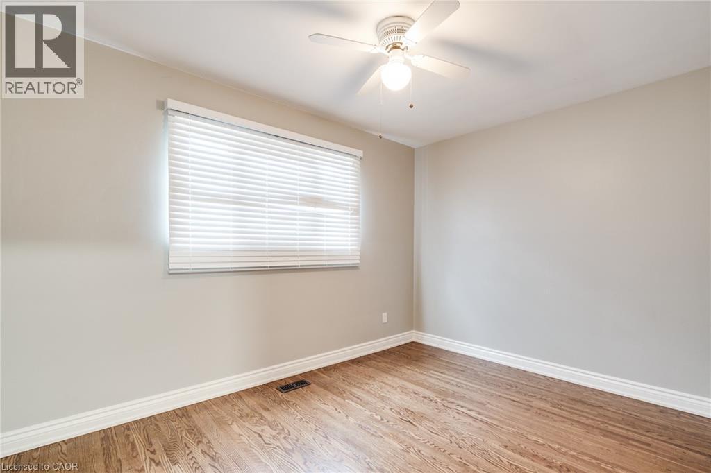 116 Mohawk Road West — photo 13