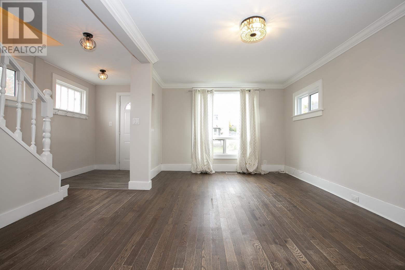 455 Charles St — photo 24