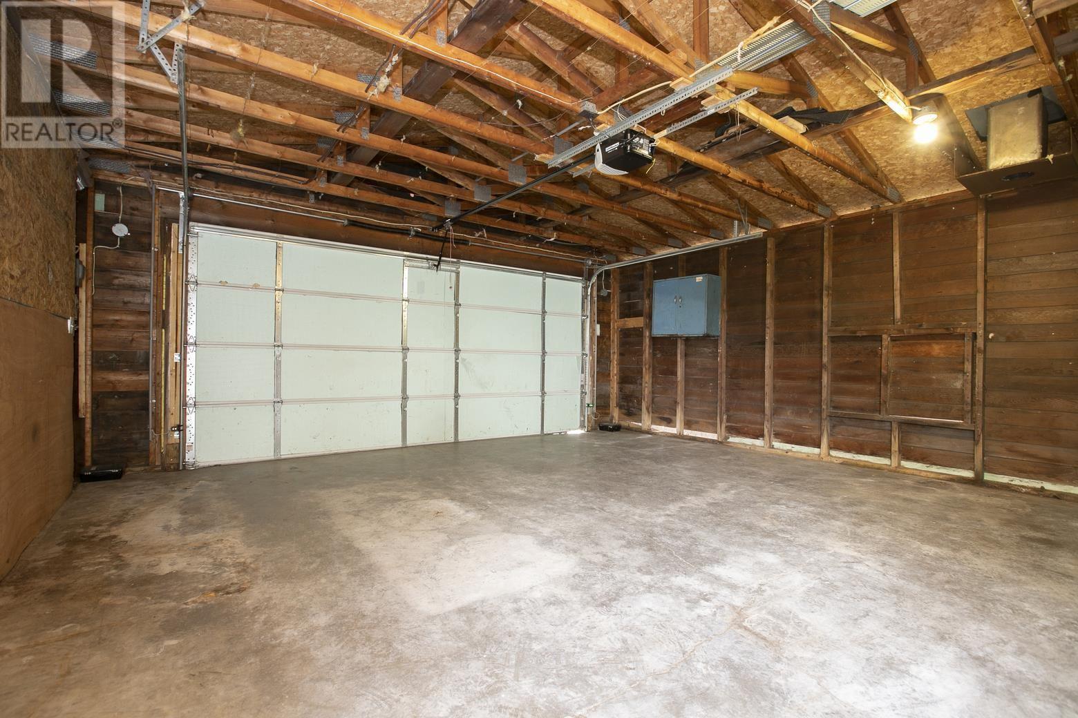 455 Charles St — photo 17