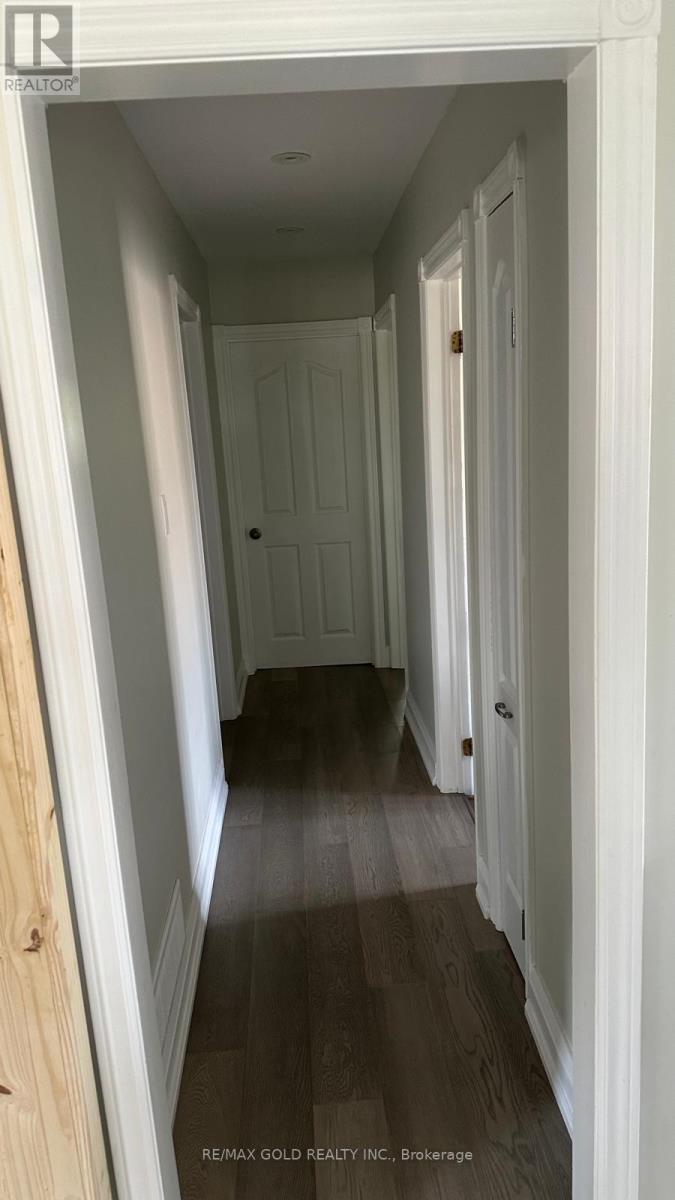 54 Alexander Street — photo 12
