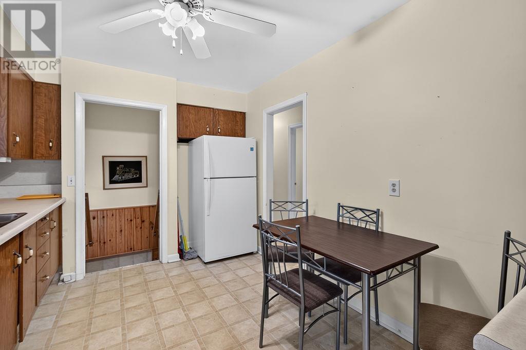 19 Sharon Cres — photo 12