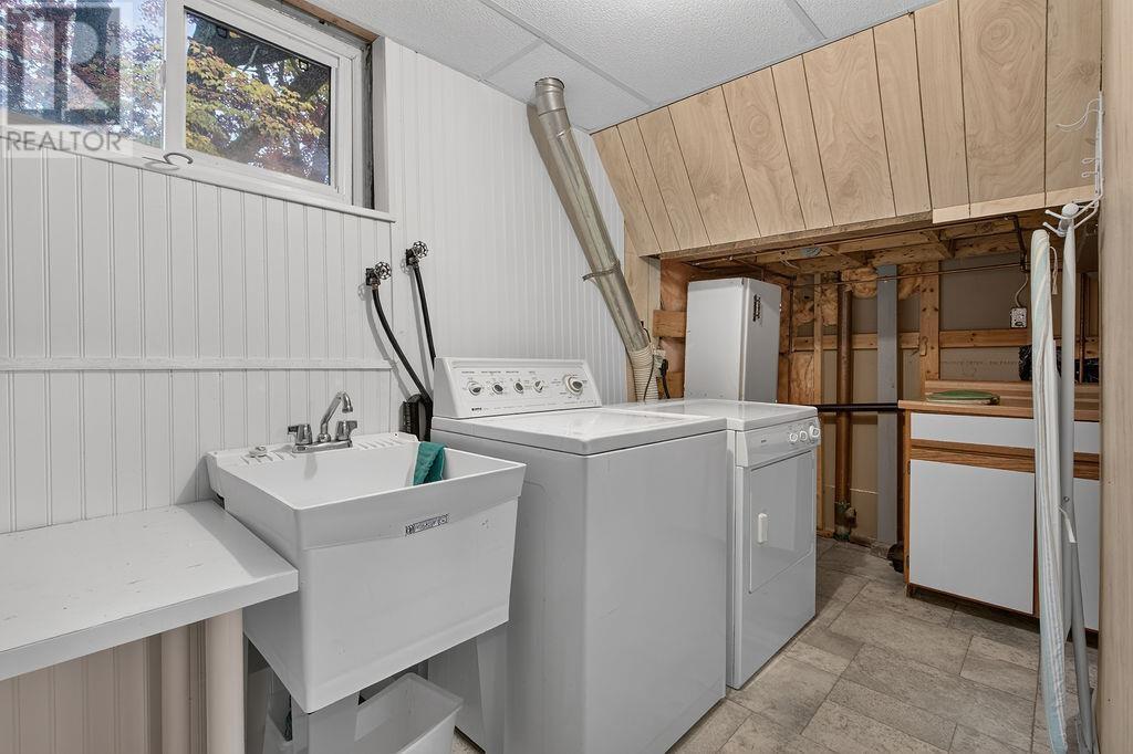 19 Sharon Cres — photo 21