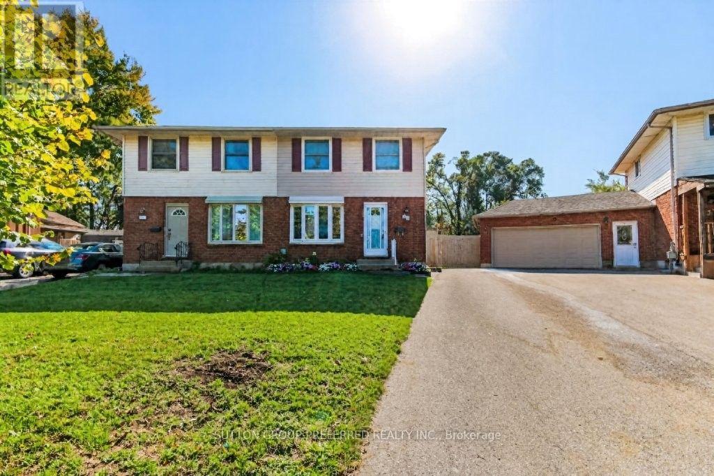 39 METCALFE CRESCENT - 2