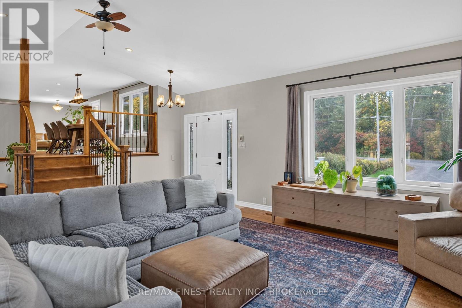 466 Mackenzie Road — photo 7