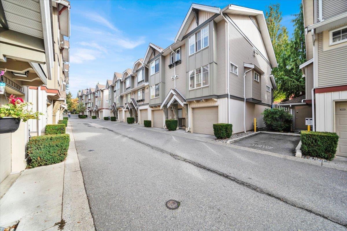 Photo of 6 6651 203 STREET 22