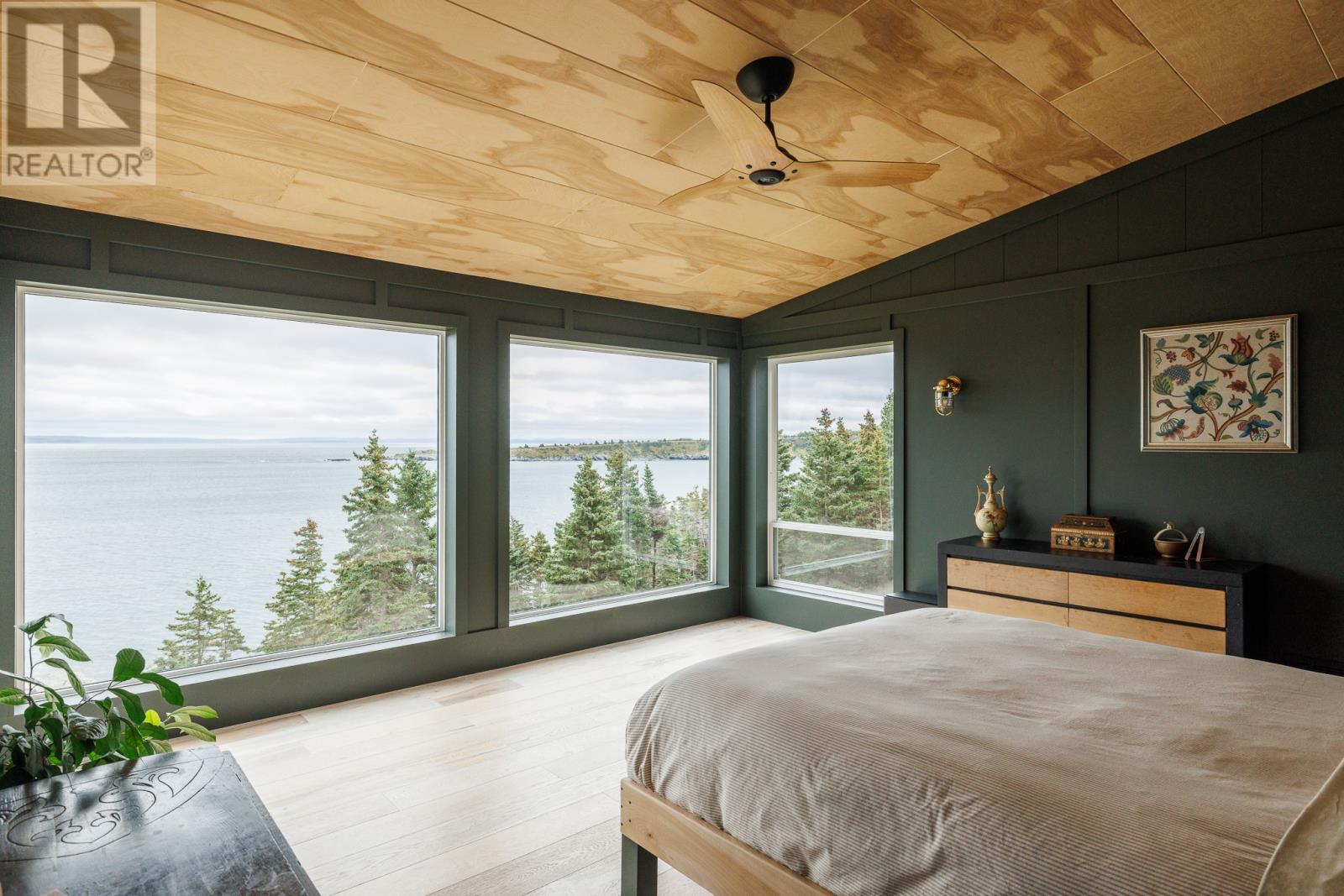 128-130 Cove Road - 28