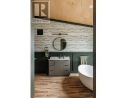128-130 Cove Road thumbnail 30