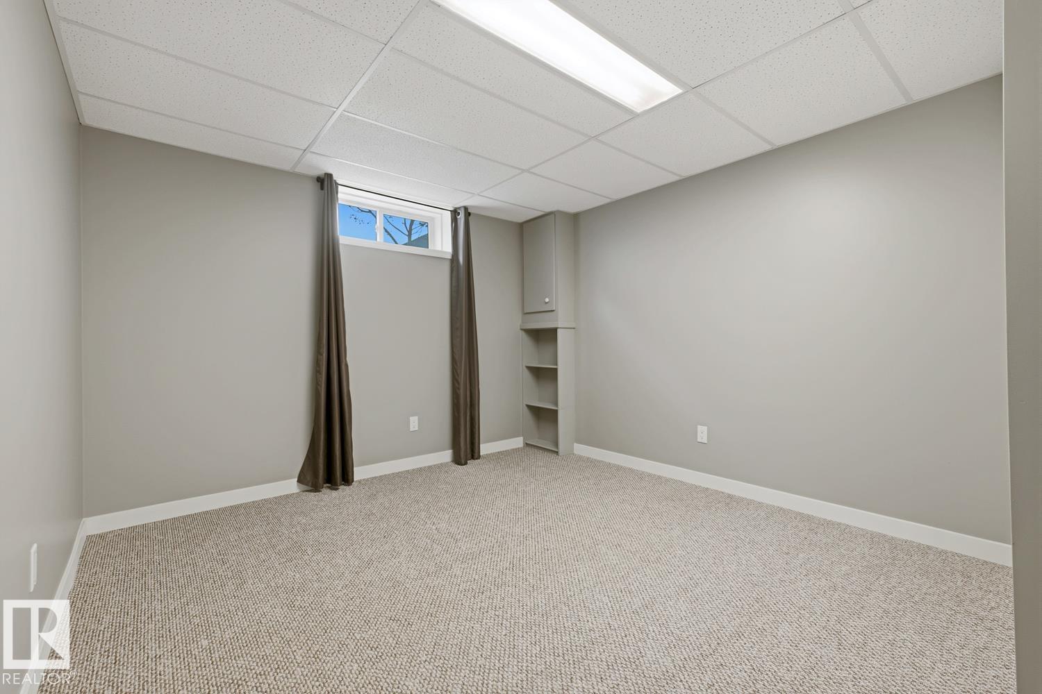 4727 105 ST NW - 33