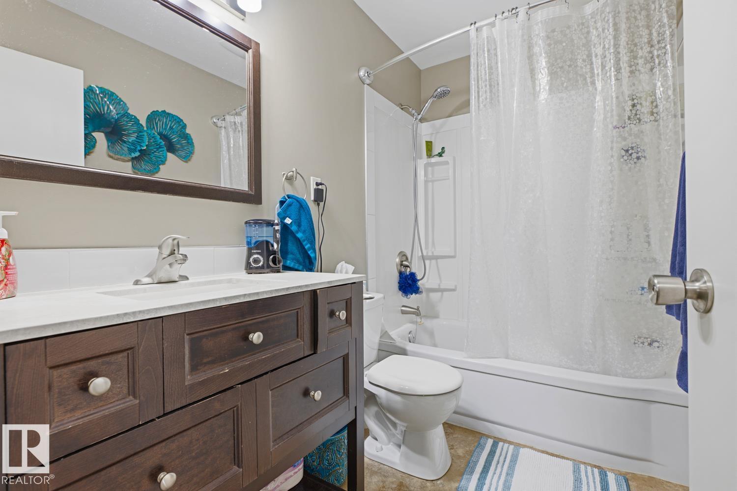 4727 105 ST NW - 22