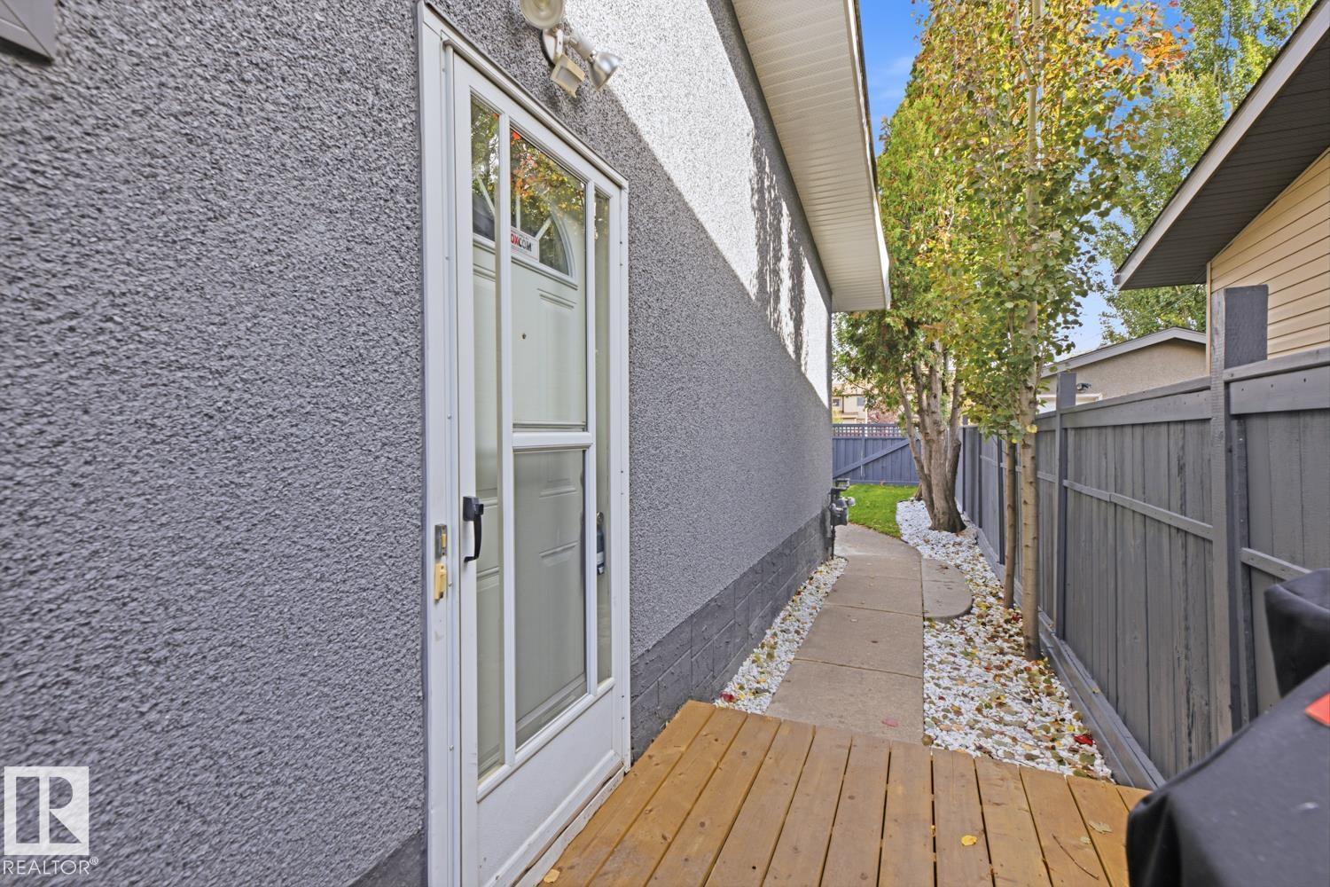 4727 105 ST NW - 3
