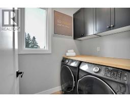 635 20 Avenue NE - photo 33