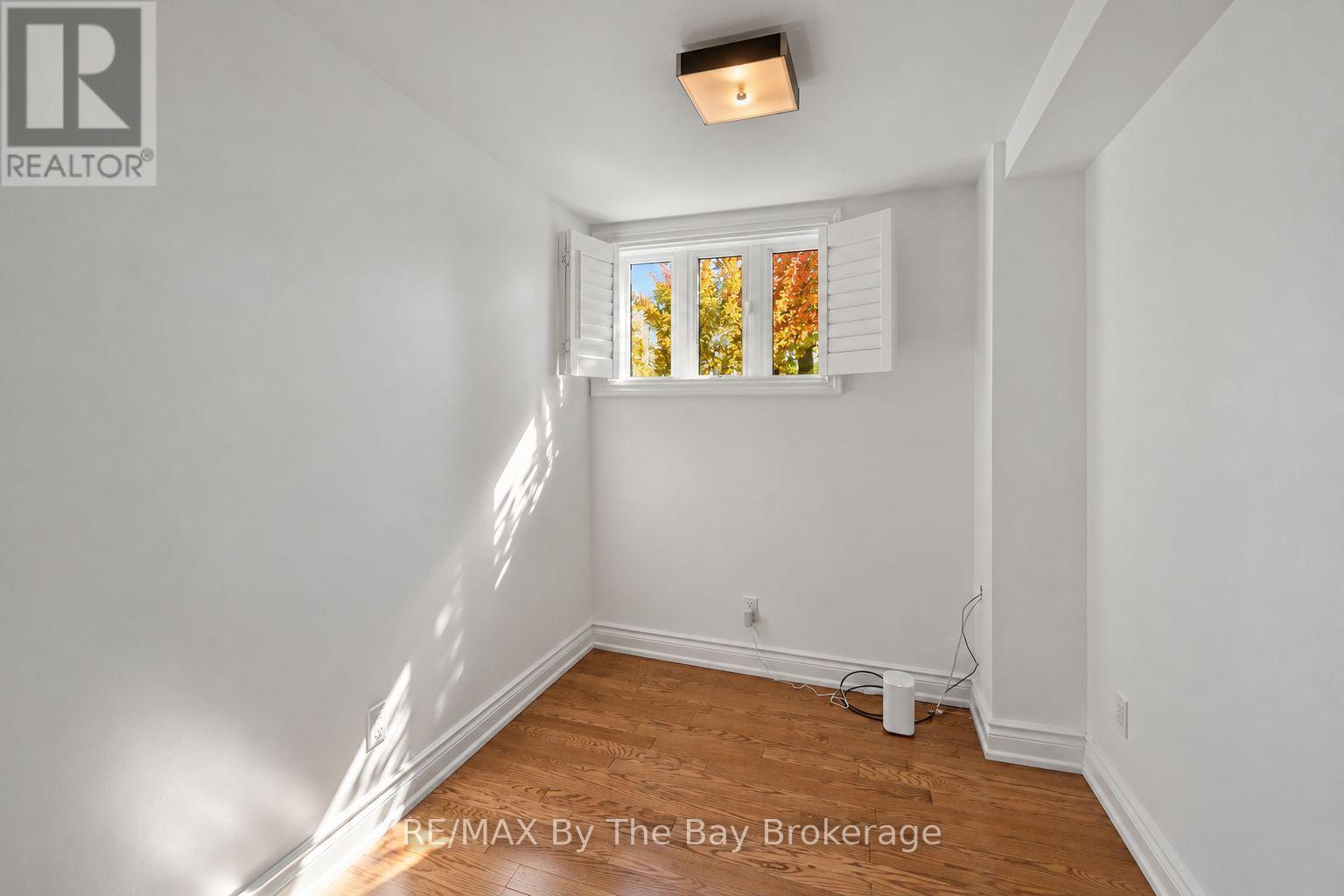33 Telfer Road — photo 31